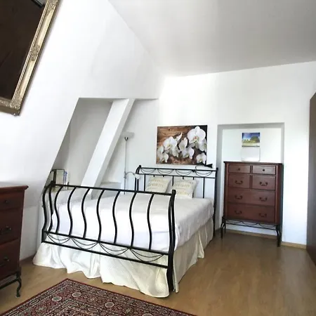 Апартаменти Orchidea *